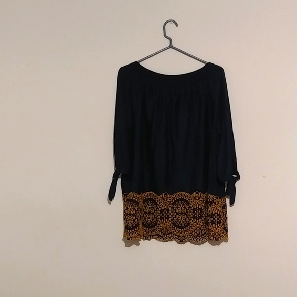 Navy blue top with gold tat - Picture 2 of 2